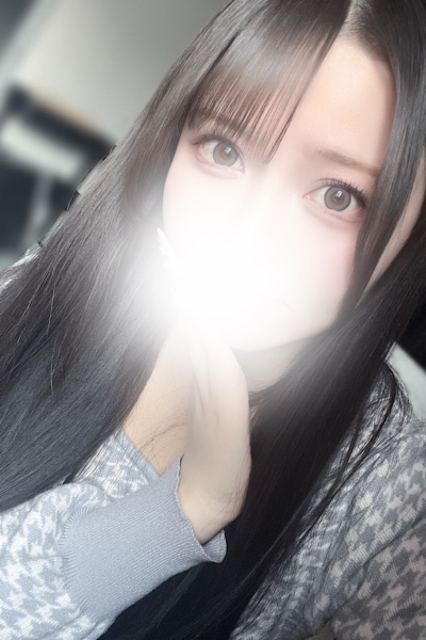 新人・みれい